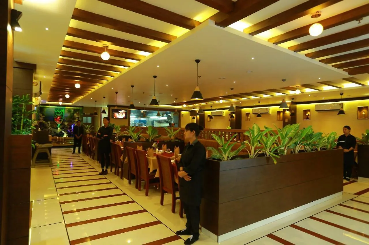 Rb Palace Hotel Neyyattinkara 4*,